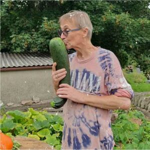 TFG-Kissing-the-Courgette
